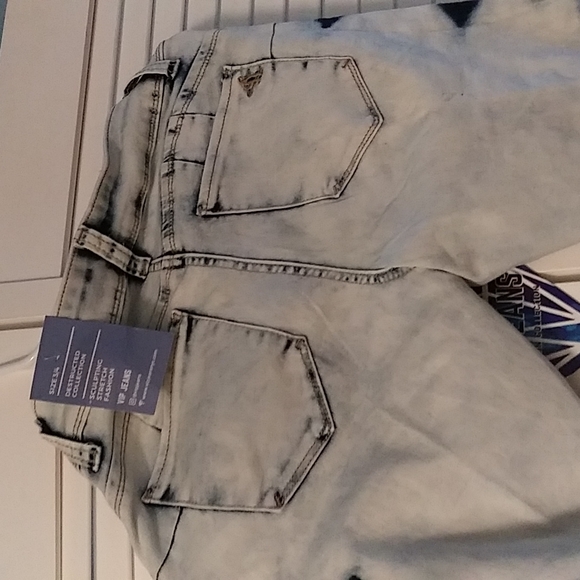 VIP Jeans - Picture 4 of 5